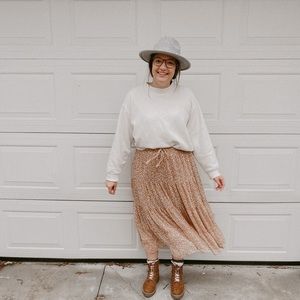 Meet your Posher, Hallie